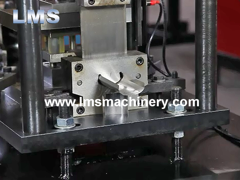 L&iacute;nea de formaci&oacute;n de ballestas de compuerta cortafuegos, M&aacute;quina formadora de piezas de resorte para compuerta contra incendios